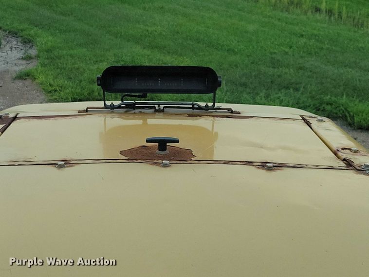 image for item EA2520 2013 TerraGator TG8400 spreader