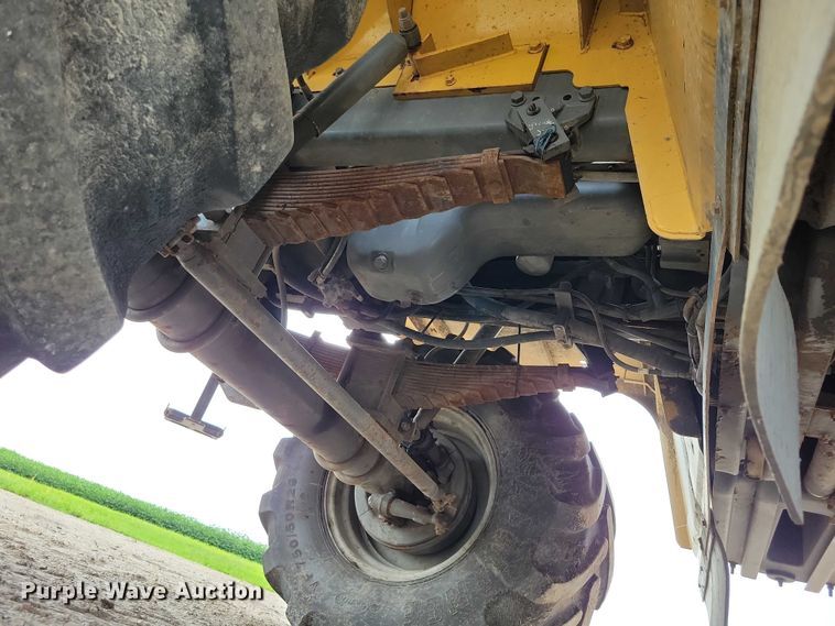 image for item EA2520 2013 TerraGator TG8400 spreader