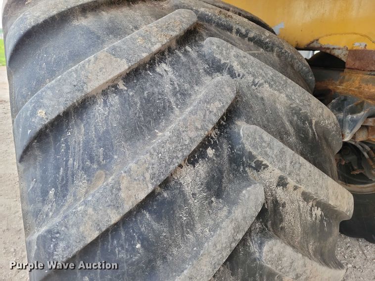 image for item EA2520 2013 TerraGator TG8400 spreader