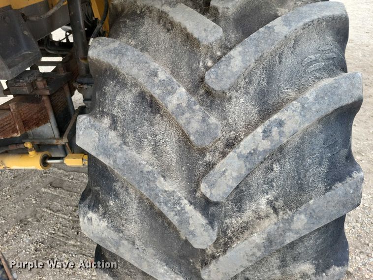 image for item EA2520 2013 TerraGator TG8400 spreader