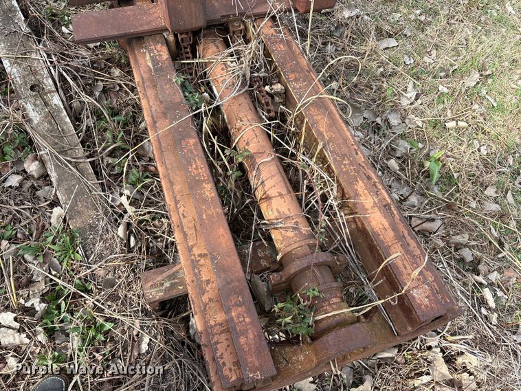 image for item EA7893 4'L forks