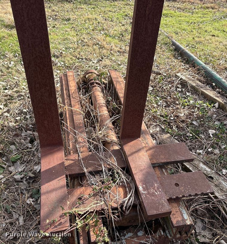 image for item EA7893 4'L forks