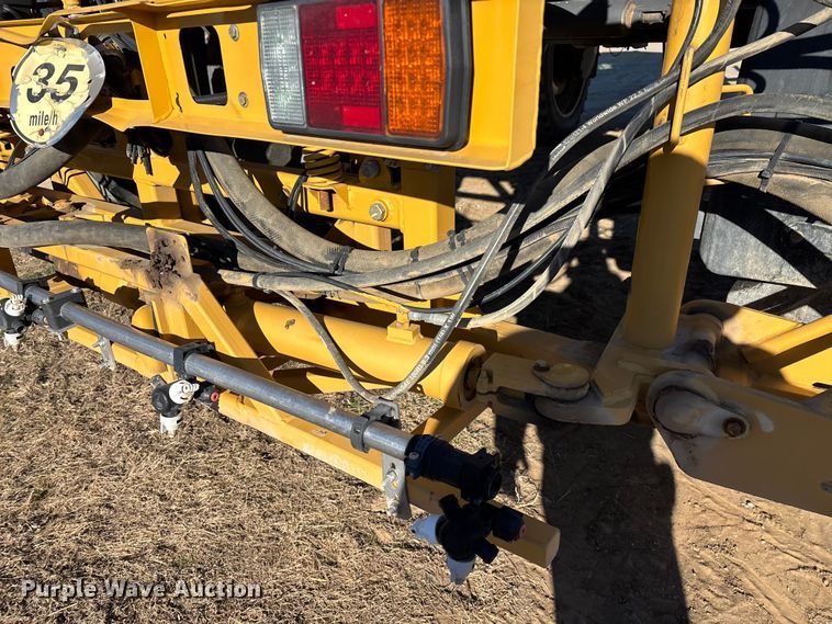 image for item ED2445 2014 RoGator RG900 sprayer