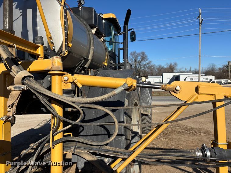 image for item ED2445 2014 RoGator RG900 sprayer