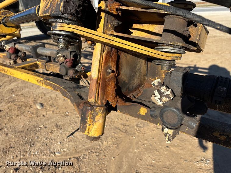 image for item ED2445 2014 RoGator RG900 sprayer