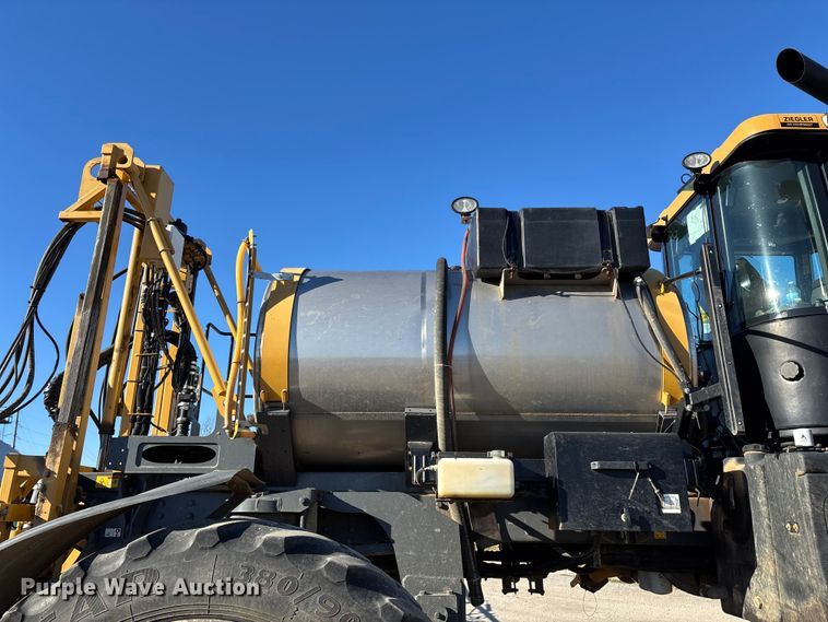 image for item ED2445 2014 RoGator RG900 sprayer