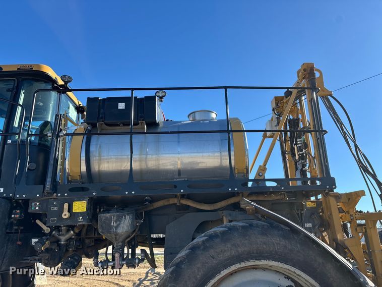 image for item ED2445 2014 RoGator RG900 sprayer