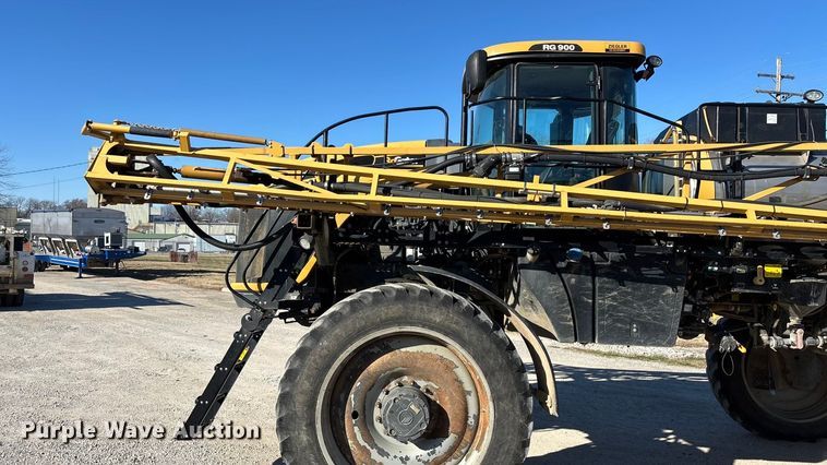 image for item ED2445 2014 RoGator RG900 sprayer