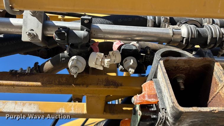 image for item ED2445 2014 RoGator RG900 sprayer