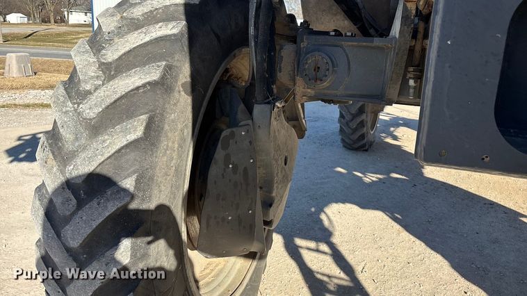 image for item ED2445 2014 RoGator RG900 sprayer