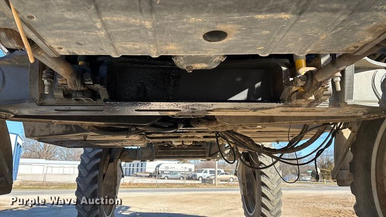 image for item ED2445 2014 RoGator RG900 sprayer