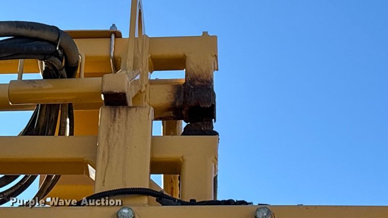 image for item ED2445 2014 RoGator RG900 sprayer