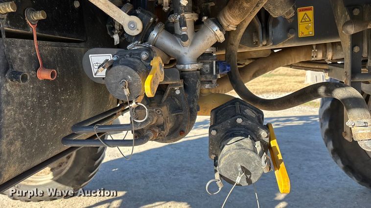 image for item ED2445 2014 RoGator RG900 sprayer