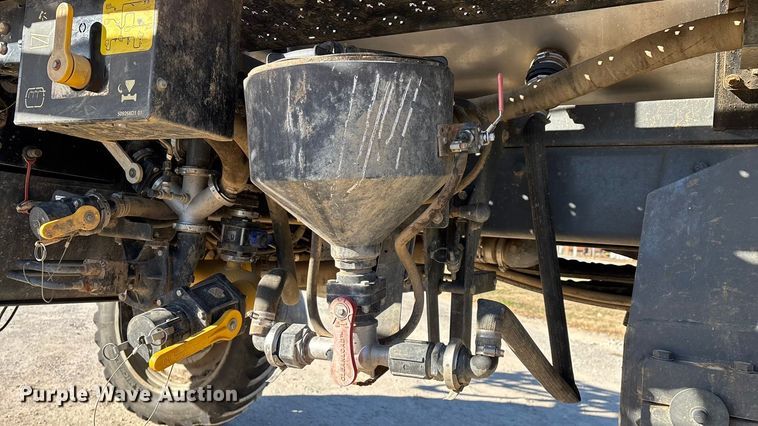 image for item ED2445 2014 RoGator RG900 sprayer