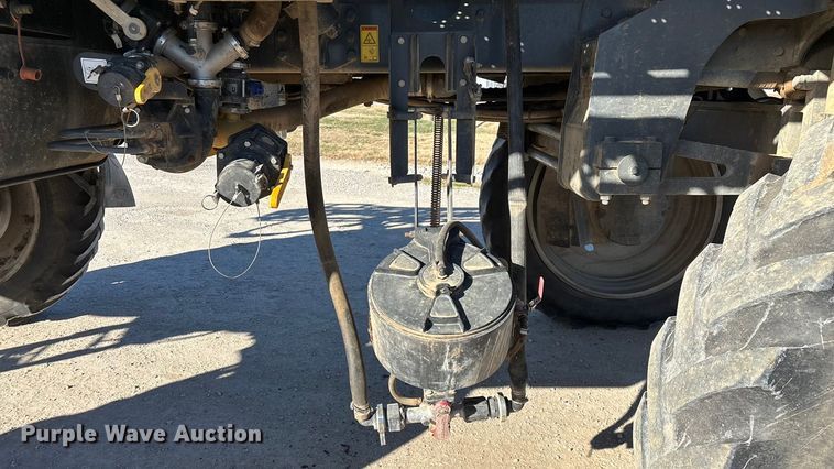 image for item ED2445 2014 RoGator RG900 sprayer