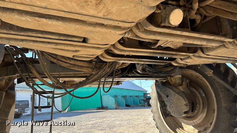 image for item ED2445 2014 RoGator RG900 sprayer