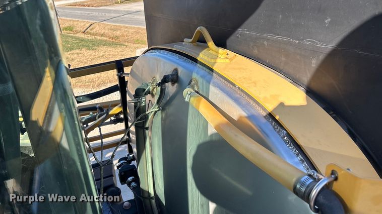 image for item ED2445 2014 RoGator RG900 sprayer