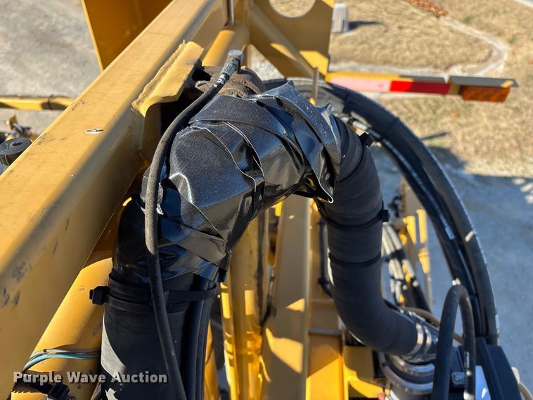 image for item ED2445 2014 RoGator RG900 sprayer