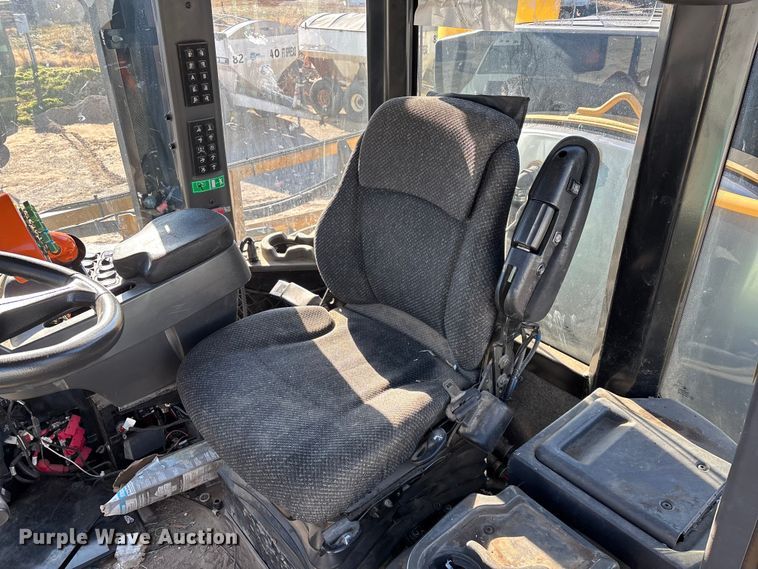 image for item ED2445 2014 RoGator RG900 sprayer