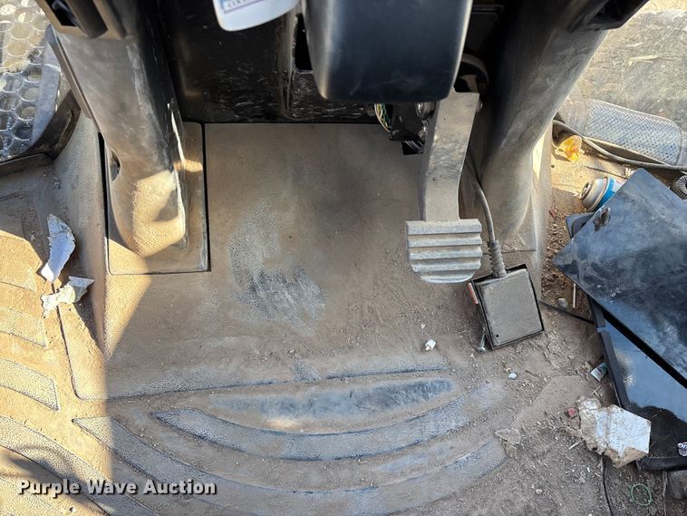 image for item ED2445 2014 RoGator RG900 sprayer