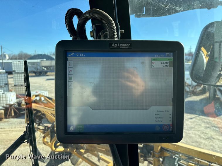 image for item ED2445 2014 RoGator RG900 sprayer