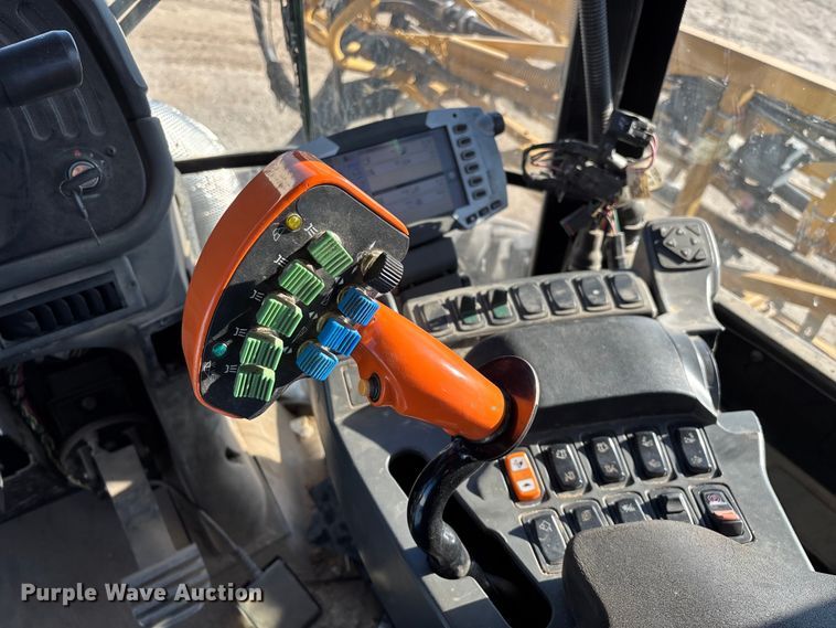 image for item ED2445 2014 RoGator RG900 sprayer