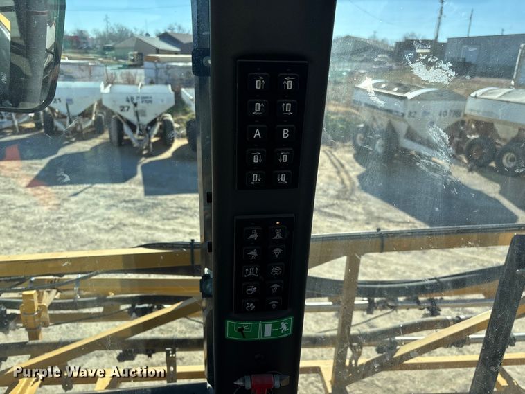 image for item ED2445 2014 RoGator RG900 sprayer