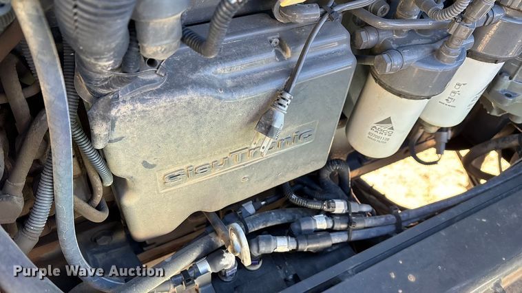 image for item ED2445 2014 RoGator RG900 sprayer