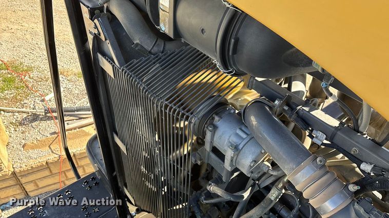 image for item ED2445 2014 RoGator RG900 sprayer