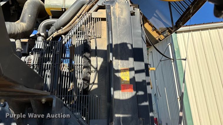 image for item ED2445 2014 RoGator RG900 sprayer