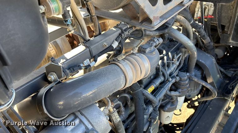 image for item ED2445 2014 RoGator RG900 sprayer