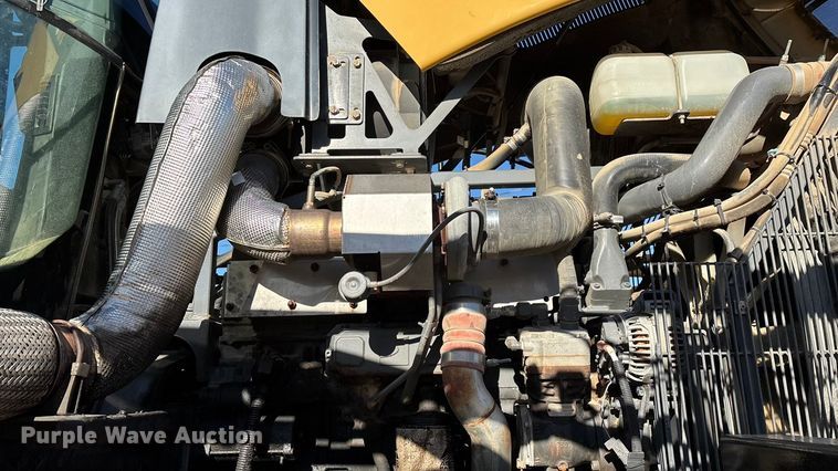 image for item ED2445 2014 RoGator RG900 sprayer