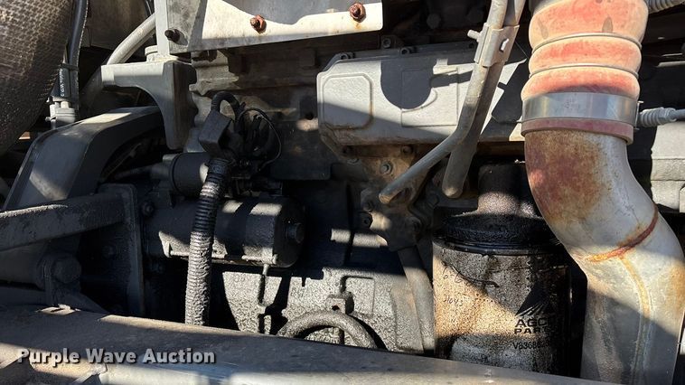 image for item ED2445 2014 RoGator RG900 sprayer