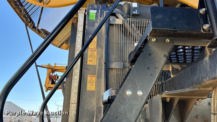 image for item ED2445 2014 RoGator RG900 sprayer