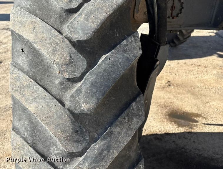 image for item ED2445 2014 RoGator RG900 sprayer