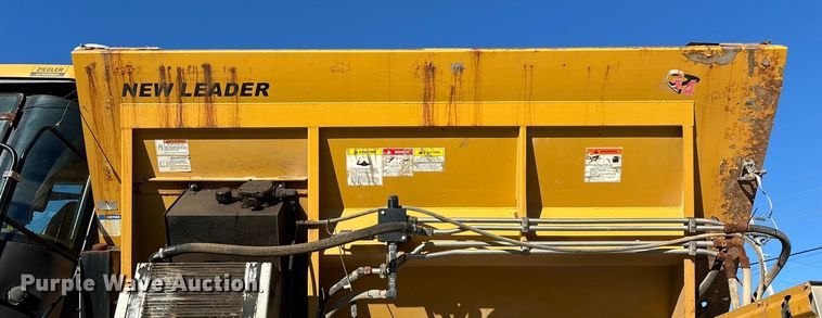 image for item ED2446 2012 RoGator RG1100 spreader