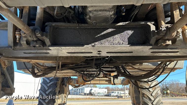 image for item ED2446 2012 RoGator RG1100 spreader