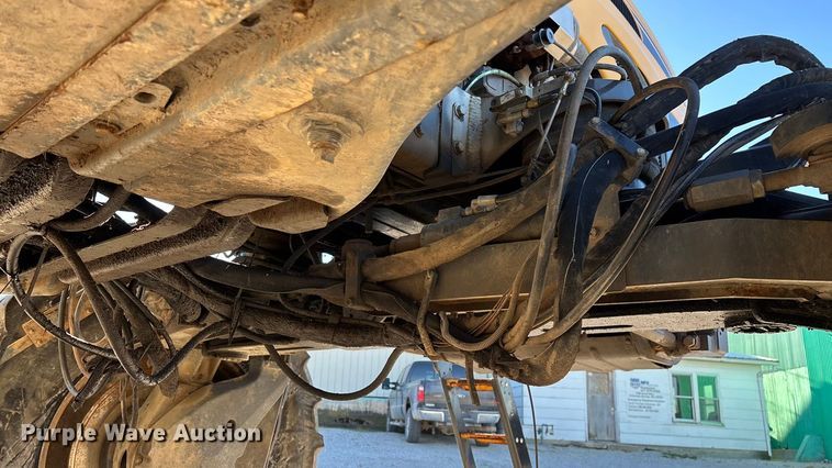 image for item ED2446 2012 RoGator RG1100 spreader