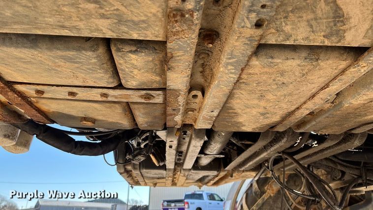 image for item ED2446 2012 RoGator RG1100 spreader