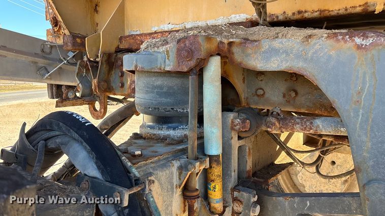 image for item ED2446 2012 RoGator RG1100 spreader