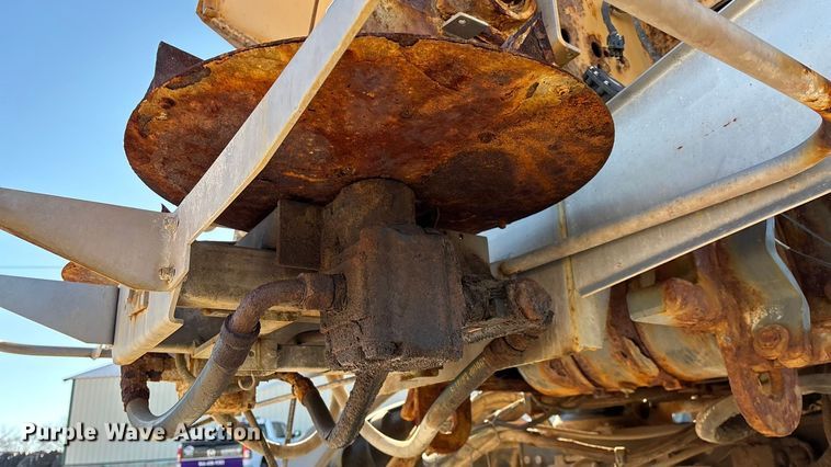 image for item ED2446 2012 RoGator RG1100 spreader