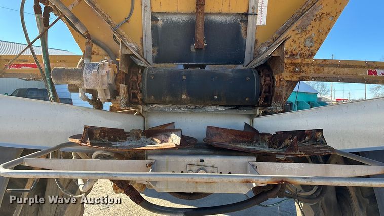 image for item ED2446 2012 RoGator RG1100 spreader