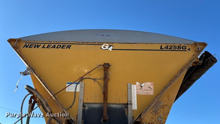 image for item ED2446 2012 RoGator RG1100 spreader