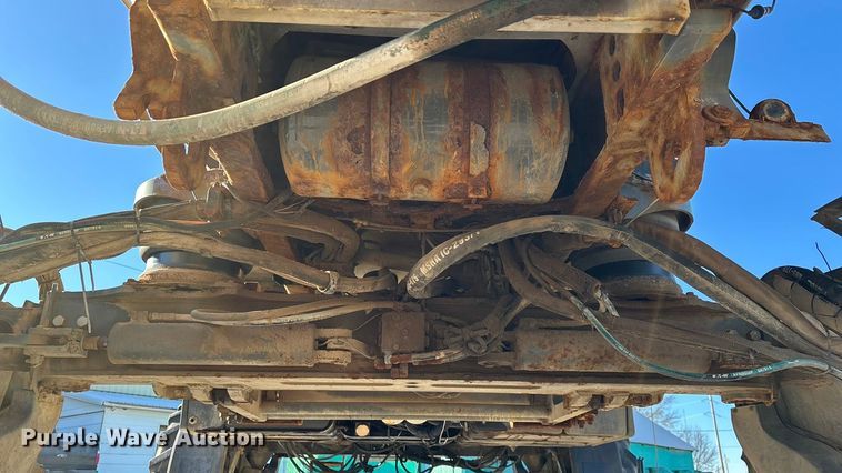 image for item ED2446 2012 RoGator RG1100 spreader