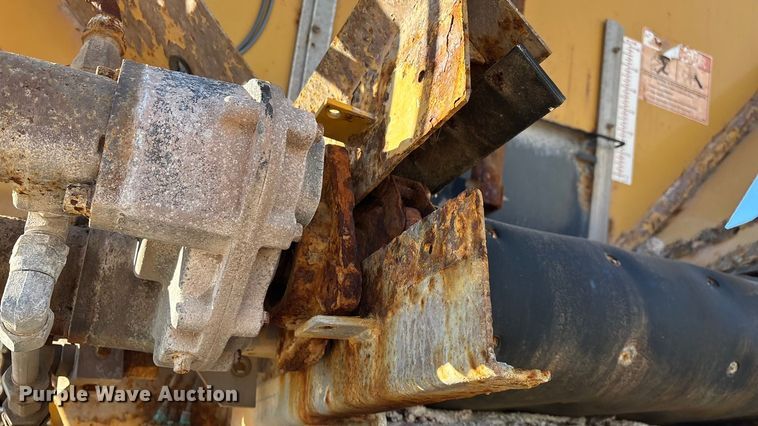 image for item ED2446 2012 RoGator RG1100 spreader