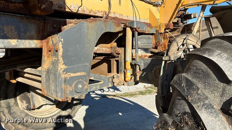 image for item ED2446 2012 RoGator RG1100 spreader