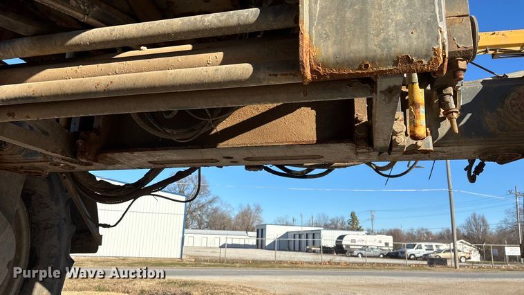 image for item ED2446 2012 RoGator RG1100 spreader