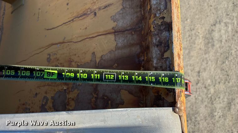 image for item ED2446 2012 RoGator RG1100 spreader