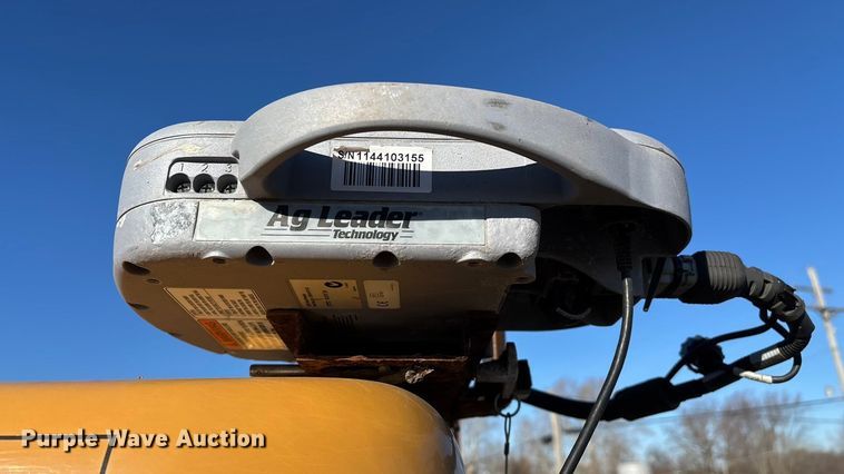 image for item ED2446 2012 RoGator RG1100 spreader