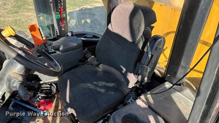 image for item ED2446 2012 RoGator RG1100 spreader